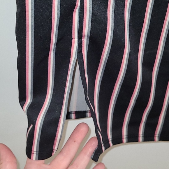Striped Pencil Skirt ✏ - Picture 3 of 3